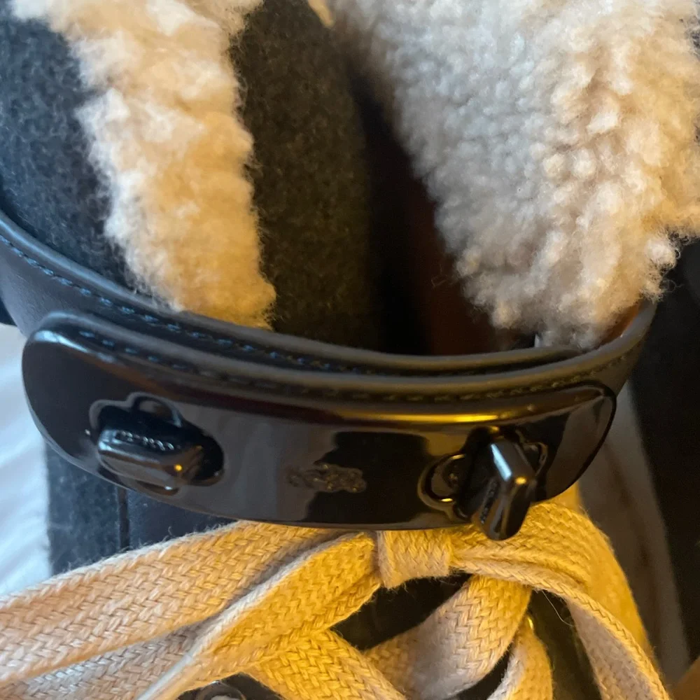 Coach EUC  gray sneaker/booties size 7 - Picture 4 of 11